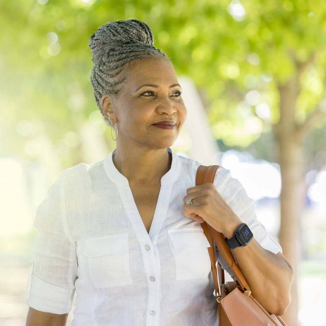 Medical Alert Bracelet vs. Smartwatch: Which Is Better for Personal Safety?